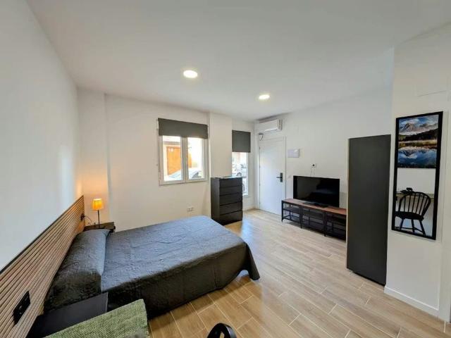 Carrer de Fortaleny, Valencia, Valencian Community 46035
