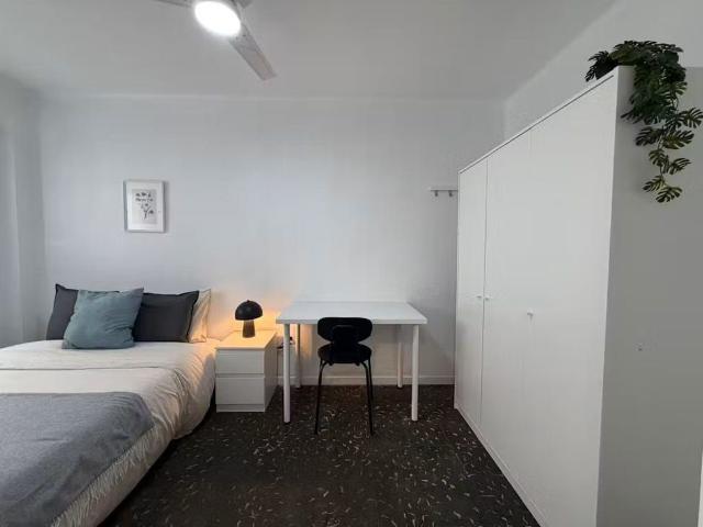 Carrer de José Iturbi, Xirivella, Valencian Community 46950