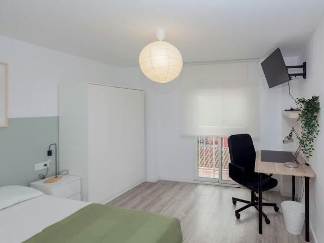 Carrer de Josep Benlliure, Valencia, Valencian Community 46011