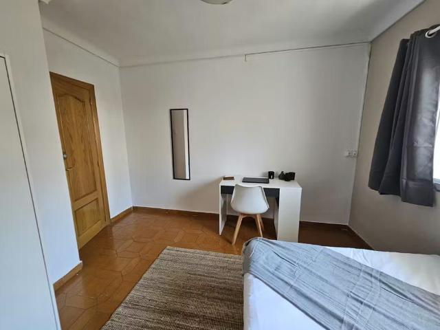 Carrer de Jaca, Valencia, Valencian Community 46010