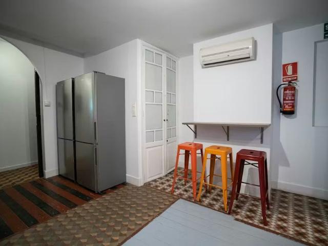 Carrer de l'Almudí, Valencia, Valencian Community 46003