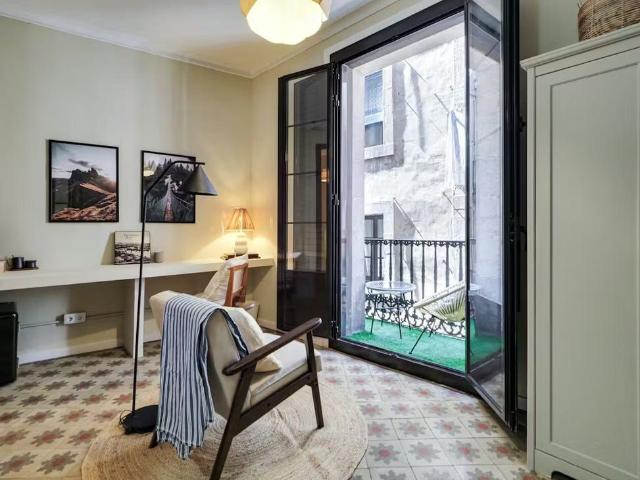 Carrer de les Heures, Barcelona, Catalonia 08002
