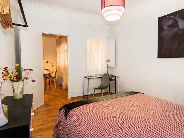 Carrer de Mossèn Jaume Busquets, L'Hospitalet de Llobregat, Catalonia 08903