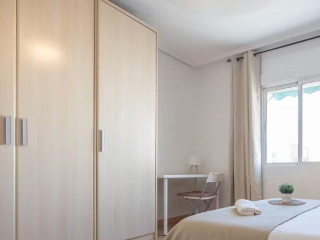 Carrer de Mistral, Valencia, Valencian Community 46020
