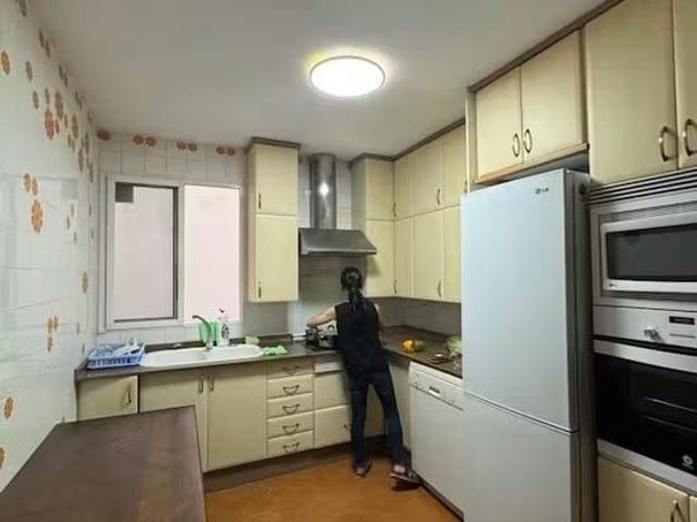 Carrer de Salamanca, Valencia, Valencian Community 46005