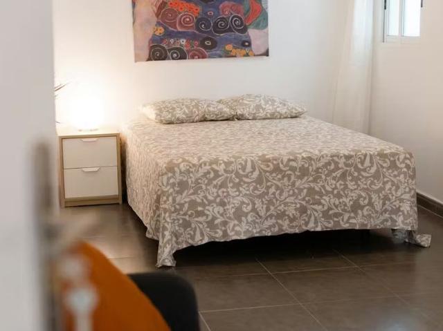Carrer de Santa Teresa, Valencia, Valencian Community 46001
