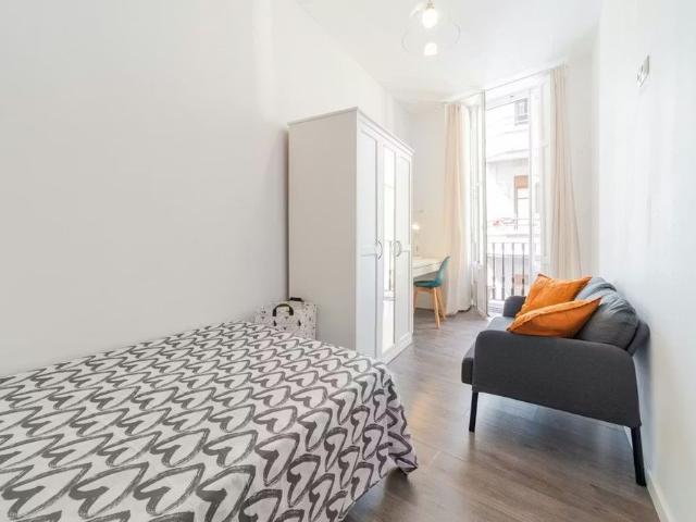 Carrer de Santa Teresa, Valencia, Valencian Community 46001