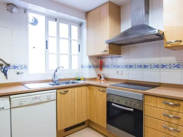Carrer de Pere Aleixandre, Valencia, Valencian Community 46006
