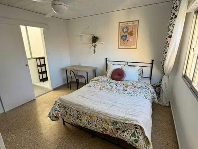 Carrer de Valentín Planells, Torrent, Valencian Community 46900