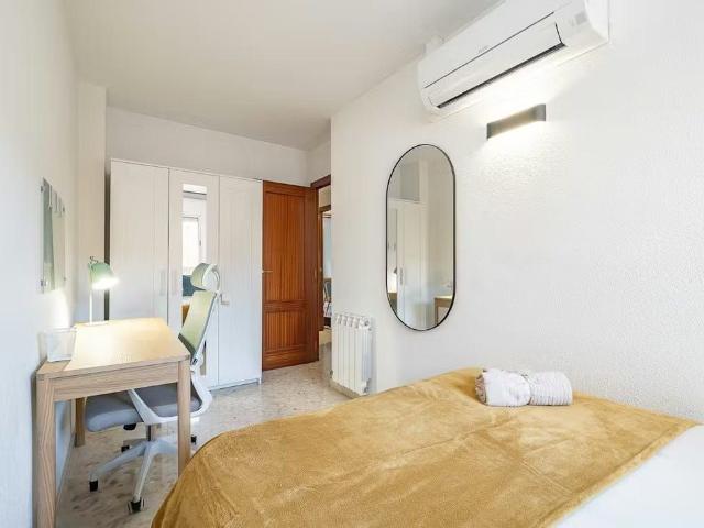 Carrer de Vallparda, L'Hospitalet de Llobregat, Catalonia 08904