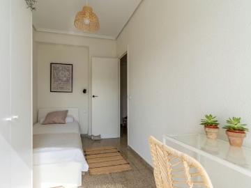 Carrer de Xeraco, Valencia, Valencian Community 46013