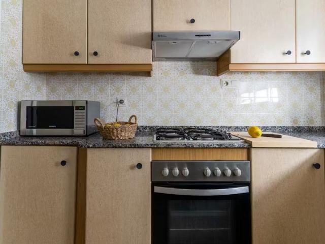Carrer de Xeraco, Valencia, Valencian Community 46013