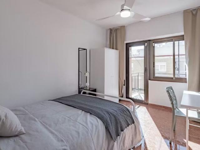 Carrer del Mestre Alberto Luz, Valencia, Valencian Community 46035
