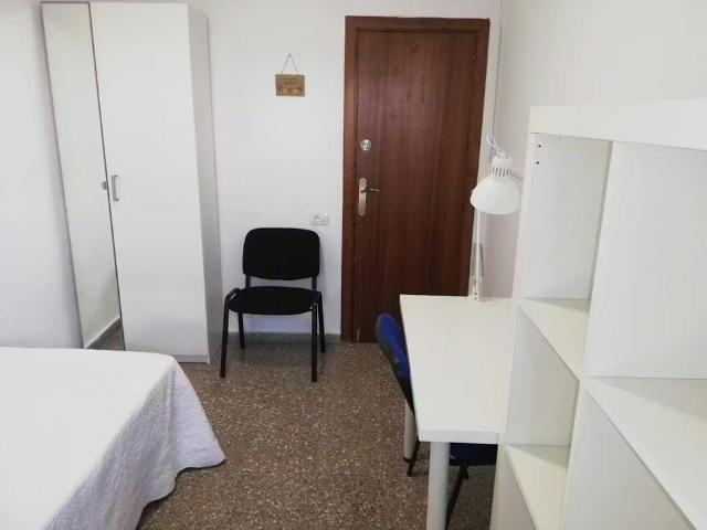 Carrer del Clariano, Valencia, Valencian Community 46021