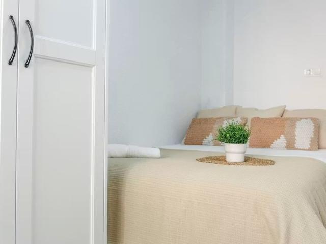 Carrer del Doctor Vicent Zaragoza, Valencia, Valencian Community 46020