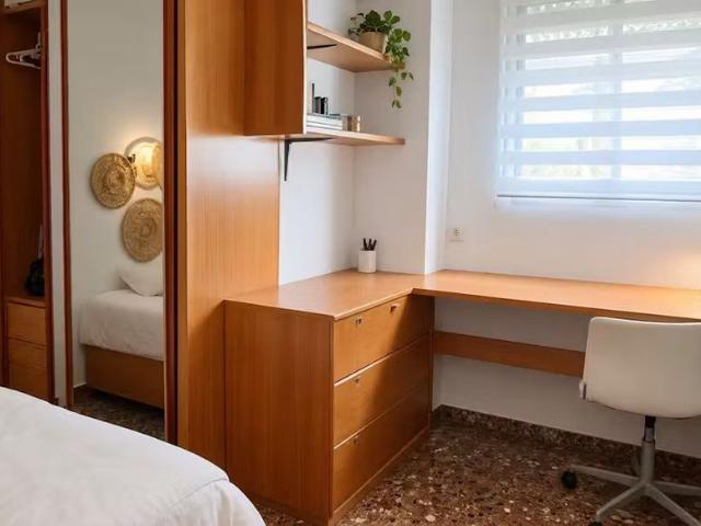 Carrer del Doctor Vicent Zaragoza, Valencia, Valencian Community 46020
