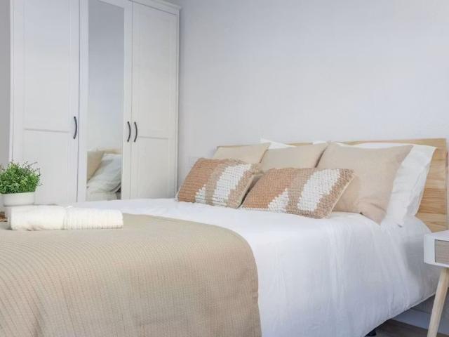 Carrer del Doctor Vicent Zaragoza, Valencia, Valencian Community 46020