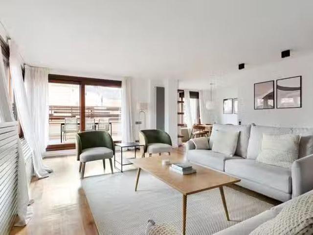 Carrer del Doctor Roux, Les Tres Torres 4 Bedroom 4 Bath