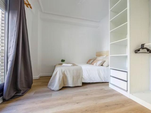 Carrer del Poeta Mas i Ros, Valencia, Valencian Community 46021