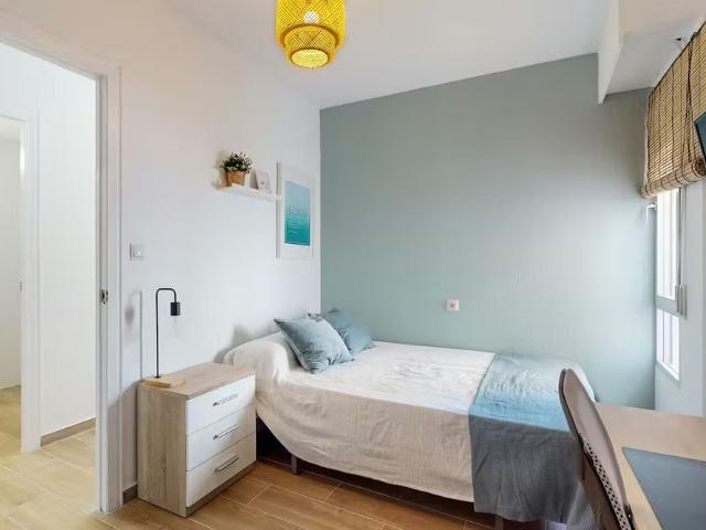 Carrer d'Escalante, Valencia, Valencian Community 46011