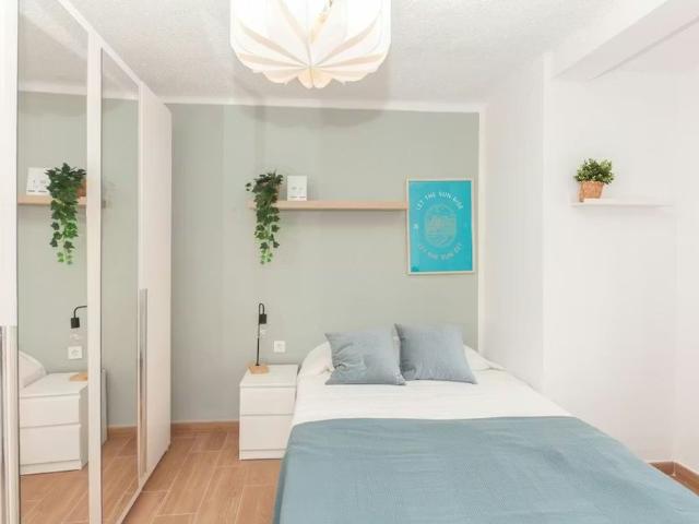 Carrer d'Escalante, Valencia, Valencian Community 46011