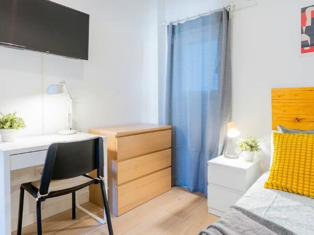 Carrer d'Honorat Juan, Valencia, Valencian Community 46007