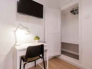 Carrer d'Honorat Juan, Valencia, Valencian Community 46007