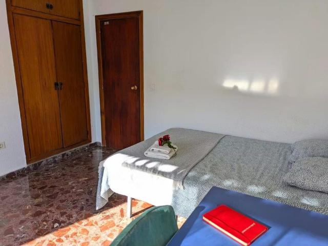 Carrer d'Ibi, Paterna, Valencian Community 46989