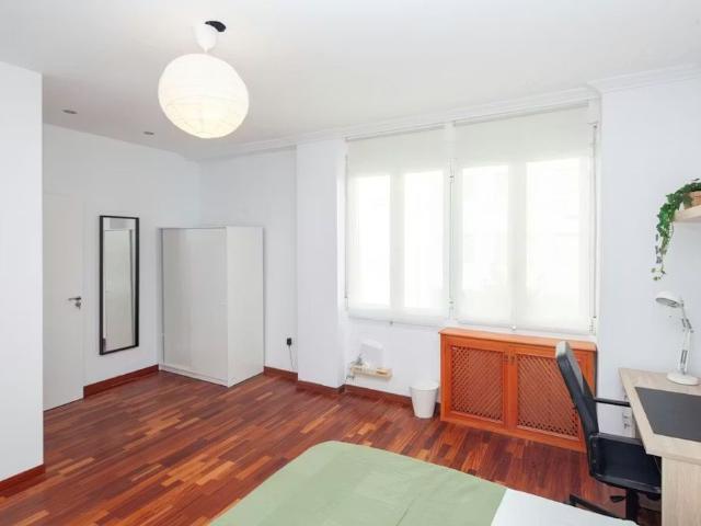 Carrer Dr. Lluch, Valencia, Valencian Community 46011