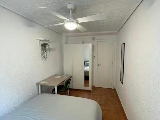 Carrer Ferrandis Luna, Manises, Valencian Community 46940
