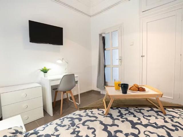 Carrer Honorato Juan, Valencia, Valencian Community 46007