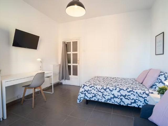 Carrer Honorato Juan, Valencia, Valencian Community 46007