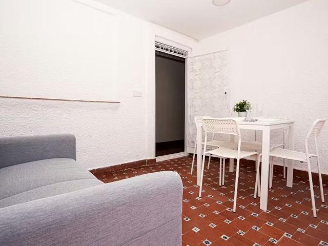 Carrer Honorato Juan, Valencia, Valencian Community 46007