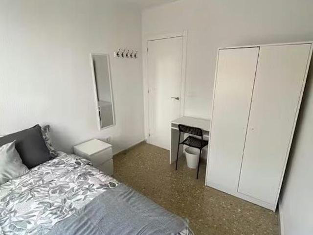 Carrer Joan Lluis Vives, Manises, Valencian Community 46940
