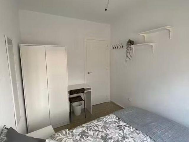 Carrer Joan Lluis Vives, Manises, Valencian Community 46940