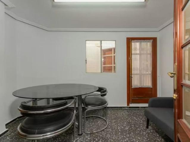 Carrer Manolo Taberner, Valencia, Valencian Community 46018
