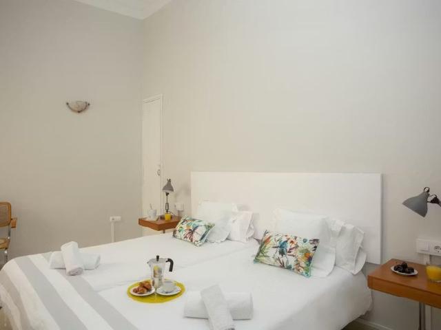 Carrer Sagrari del Salvador, Valencia, Valencian Community 46003