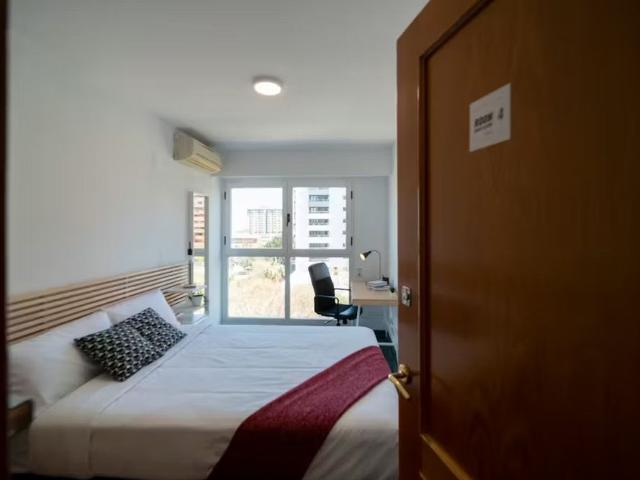 Carrer Serpis, Valencia, Valencian Community 46022