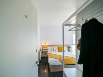 Carrer Serpis, Valencia, Valencian Community 46022