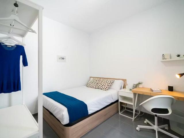 Carrer Pizarro, Valencia, Valencian Community 46004
