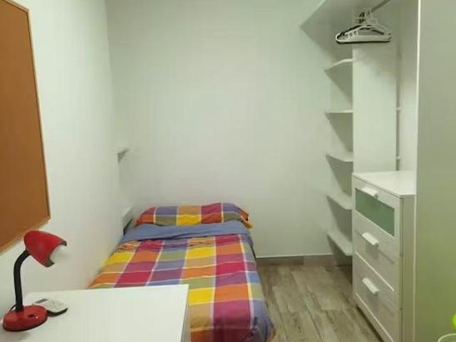 Carrer Vall de Laguar, Valencia, Valencian Community 46009