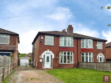 Ashton upon Mersey, M33 - Garden, Parking