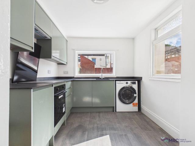 Carrington Street, Hull HU3, 2 bed end terrace house to rent, £700 pcm | PrimeLocation