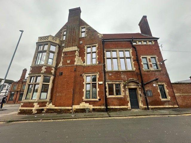 Carrington Street, Kettering NN16, 1 bed flat to rent, £950 pcm | PrimeLocation