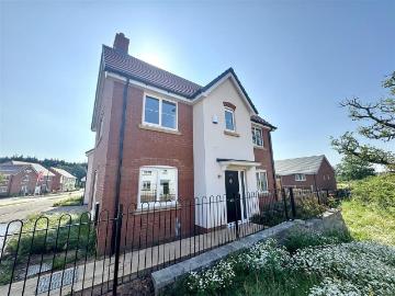 Carrington Way, The Meadows 3 bed detached house to rent £1,525 pcm £352 pw