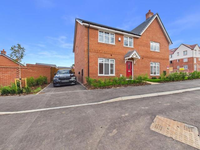 Carrington Way, Coventry CV7, 3 bed property to rent, £1,725 pcm | PrimeLocation