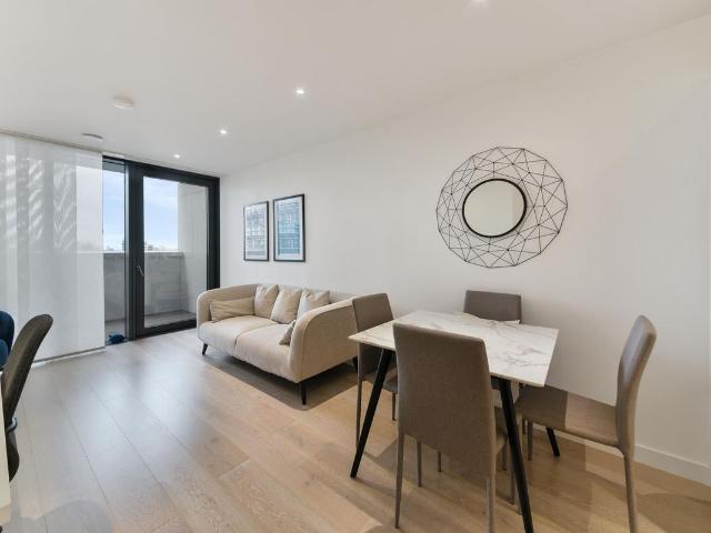 Carriage House, Finsbury Park, London N4, 1 bed flat to rent, £2,400 pcm | PrimeLocation
