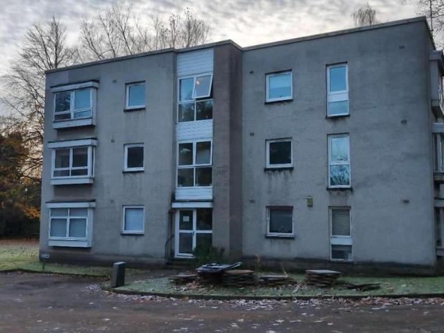 Carriagehill Drive, Paisley PA2 1 bed flat to rent £575 pcm £133 pw