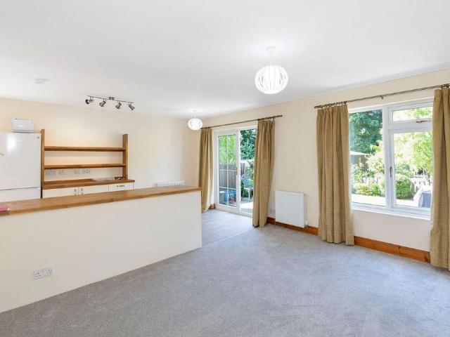 Carrick Knowe Drive, Edinburgh EH12, 3 bed flat to rent, £1,500 pcm | PrimeLocation