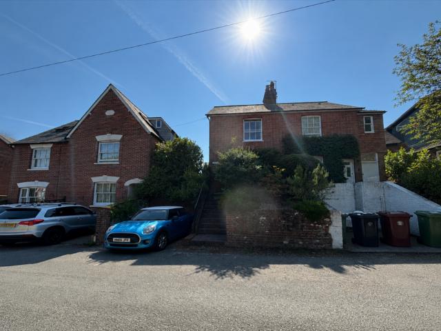 Carron Lane, Midhurst, GU29 2 bed semi detached house to rent £1,550 pcm £358 pw